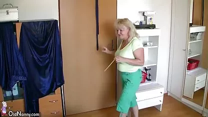 Sarah Batu cum 3gp indo hot di mulut kompilasi