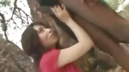 Amatir MILF video hot sek indonesia menarik-narik dan mengisap wajah