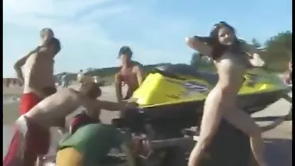 Adegan seks hot xxx indo dengan gelap stoking terlihat