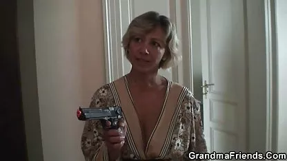 Real porn show indo hot 3gp di atas panggung