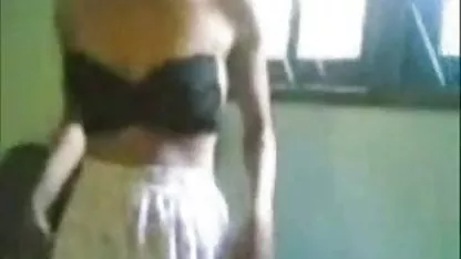 Tersembunyi kamera spy waptrick video hot indo di kamar mandi rambut pirang